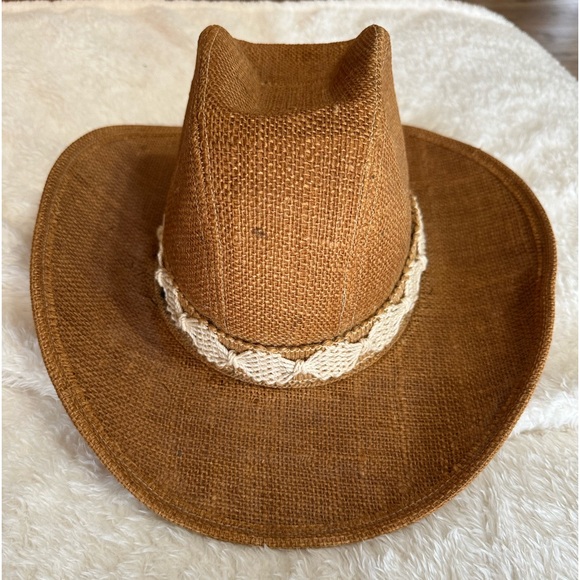 Artel A Hat With A Pedigree Accessories - ARTEL A HAT WITH A PEDIGREE COWGIRL HAT. Size Large